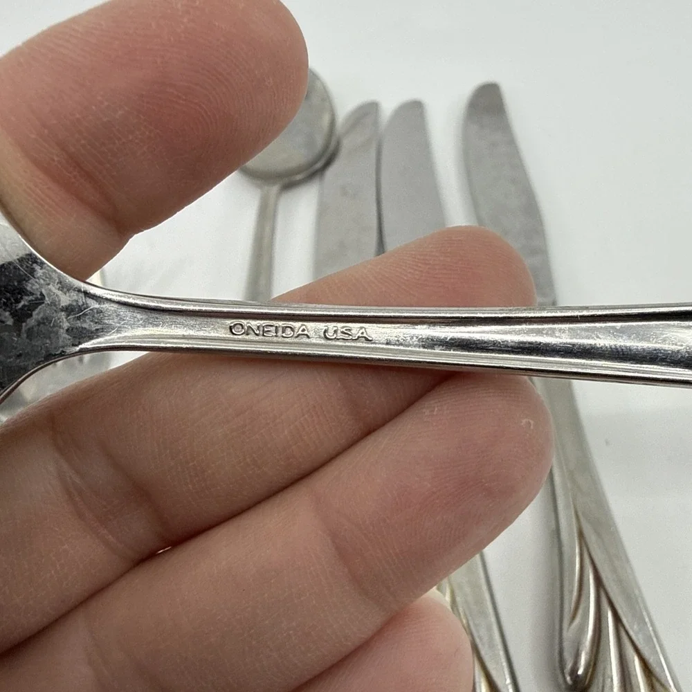 Lot of 10 Oneida USA Stainless Flatware Liberty's Light‎ Forks Spoons Knives